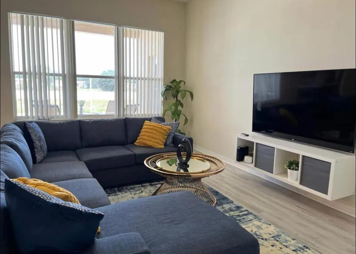 Chic Villa 4 Bedroom 3 Bath With Pool & Game Room Davenport